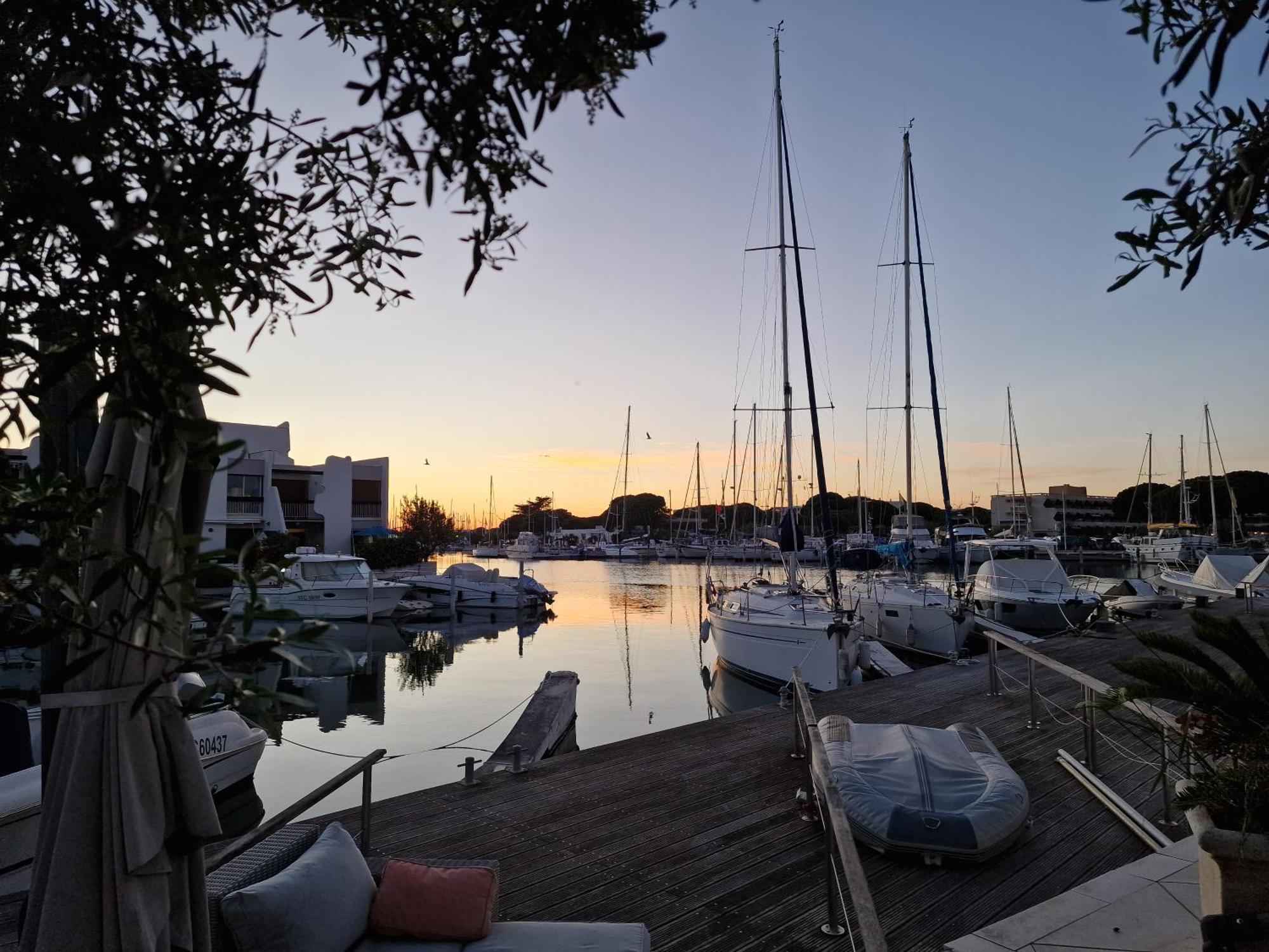 Marina Exceptionnelle - 8 Pers - 120 M2 Vue Mer - Suites Parentales - Cinema - Ponton Le Grau-du-Roi Dış mekan fotoğraf